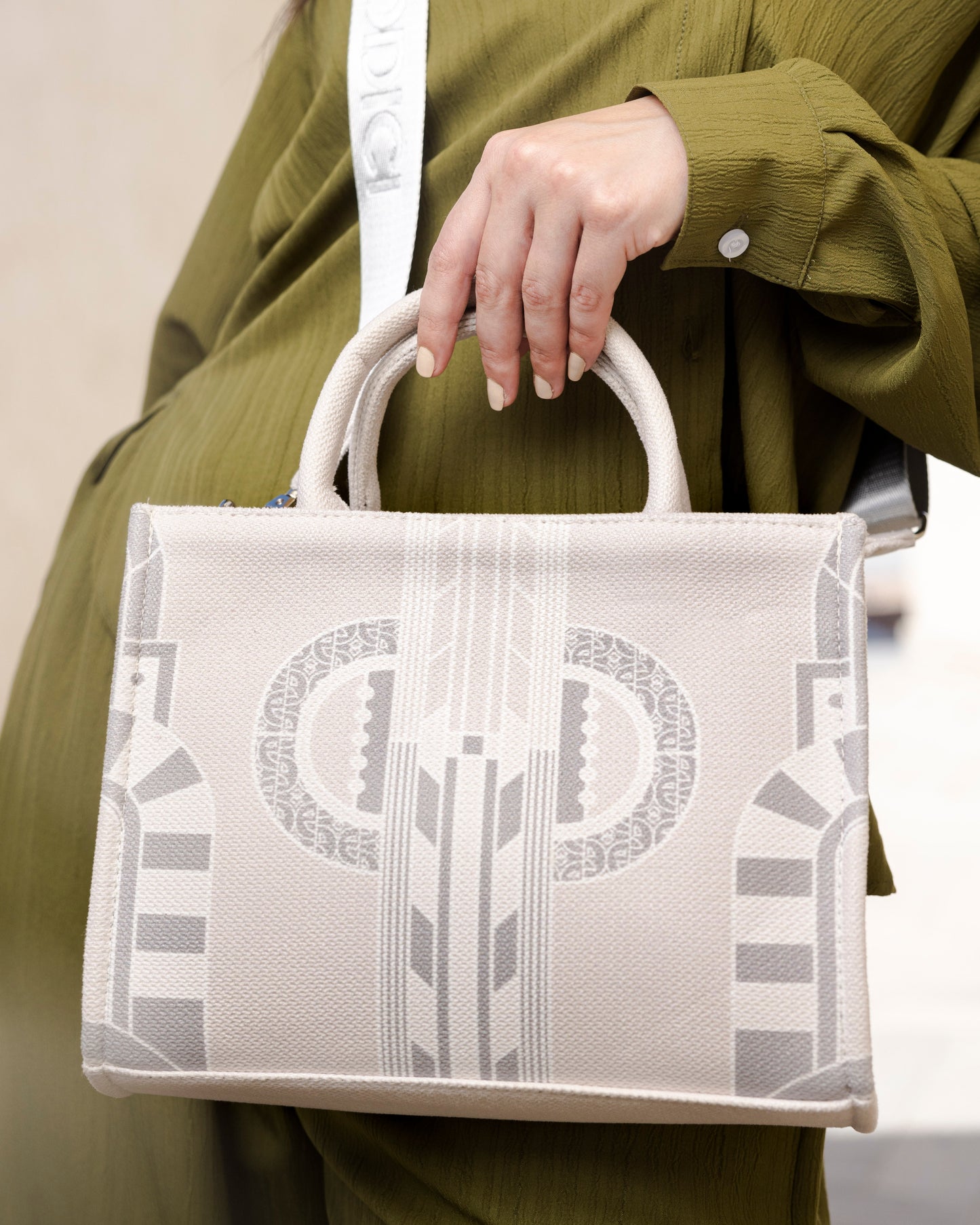 Dodici Medium Tote Grayish